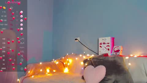 Kira online show from 10.10.25