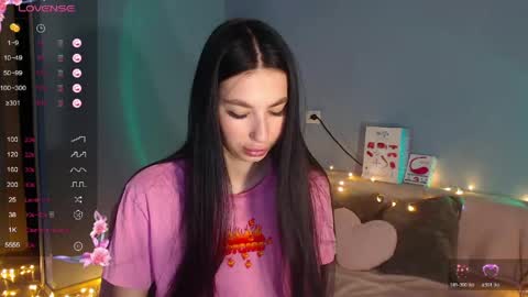 Kira online show from 04.21.26
