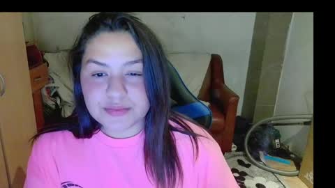 Snapshot of karolina_j chatting on 04.12.26 karolina_j online show from 04.12.26