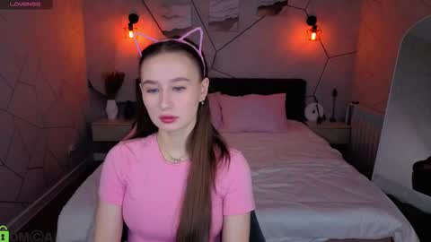 Karolina online show from 03.17.26