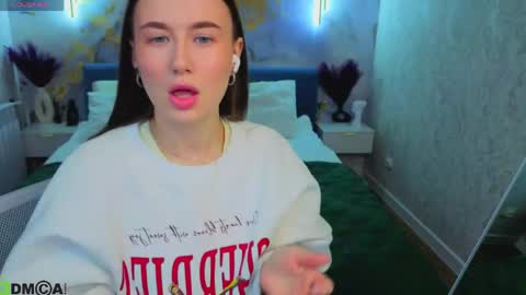 Karolina online show from 04.25.26
