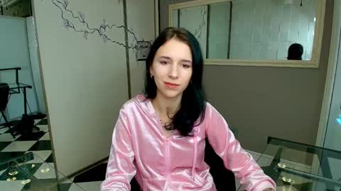 Snapshot of karolinablack chatting on 12.13.24 Karolina online show from 12.13.24