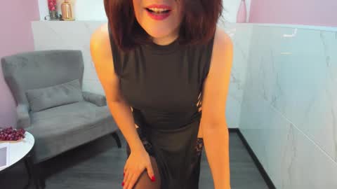 Snapshot of karolinaorient chatting on 03.10.25 Karolina online show from 03.10.25