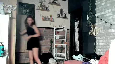 karoline121 online show from 06.06.26