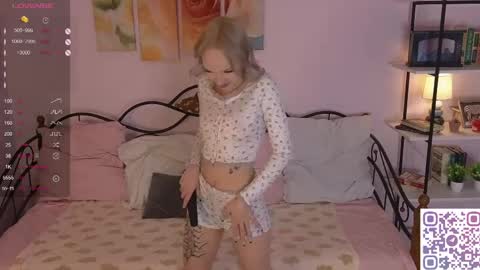 Snapshot of karoline__whitee chatting on 05.26.26 Karoline online show from 05.26.26