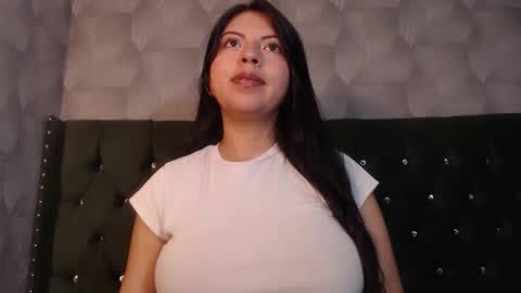 Snapshot of karolineburnx chatting on 01.31.26 Isa online show from 01.31.26