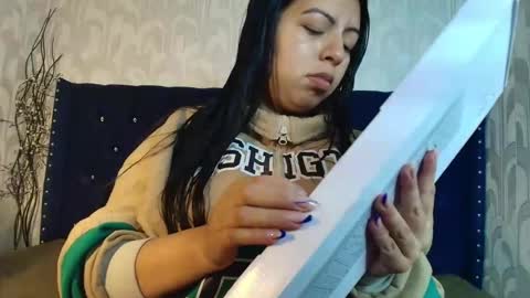 Snapshot of karolineburnx chatting on 02.15.26 Isa online show from 02.15.26