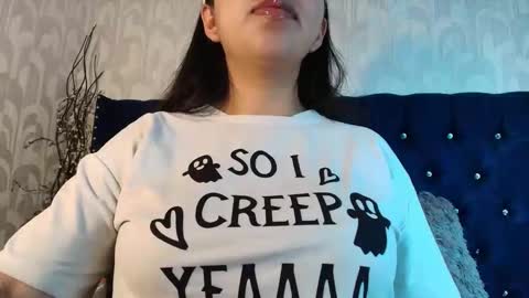 Snapshot of karolineburnx chatting on 02.20.26 Isa online show from 02.20.26