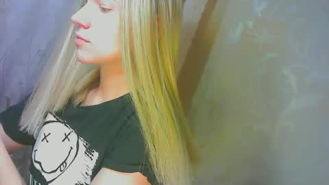 Caroline Fox online show from 09.20.25