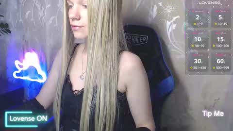 Caroline Fox online show from 05.16.26
