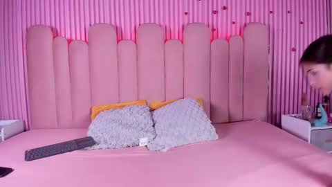 Snapshot of karriewatson chatting on 02.14.26 Greta Brown online show from 02.14.26