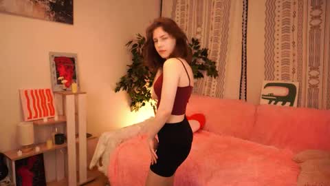 Snapshot of karylschoening chatting on 11.21.25 Sky online show from 11.21.25