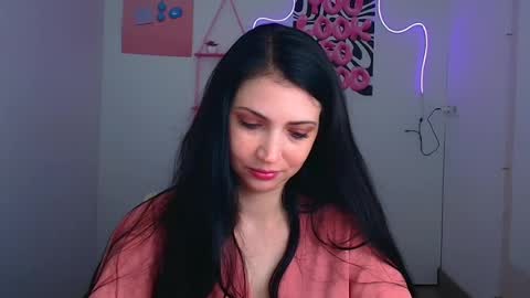 Snapshot of karyna_joy chatting on 06.17.26 Karyna online show from 06.17.26