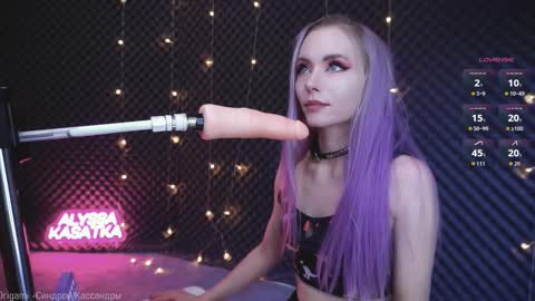 ALYSSA                online show from 10.23.25