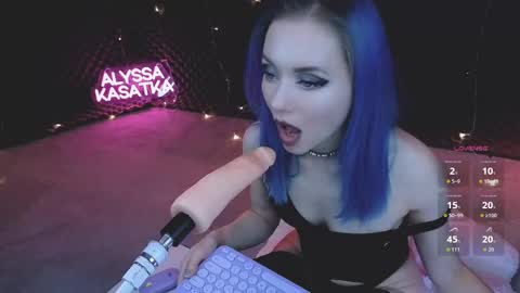 ALYSSA                online show from 12.14.25