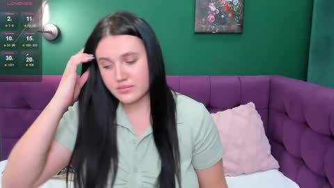 Snapshot of kassandra__grey chatting on 01.21.25 Kassandra 3 online show from 01.21.25