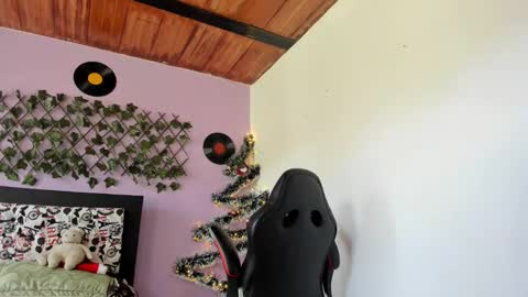 kassandra james online show from 01.02.25