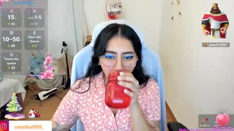 Snapshot of kat_ly_chan chatting on 12.18.24 Kat       online show from 12.18.24