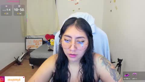 Snapshot of kat_ly_chan chatting on 10.02.25 Kat       online show from 10.02.25