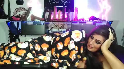 Sexywifekat23 online show from 11.07.25