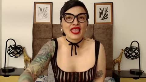 Snapshot of kat_paradisse chatting on 10.14.25 kat paradisse online show from 10.14.25