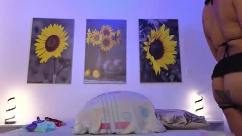 Snapshot of kata_lhella chatting on 12.04.25 Katalina online show from 12.04.25