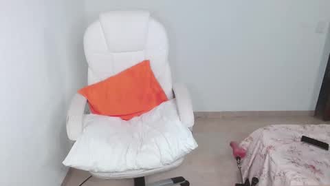 Snapshot of kataley4 chatting on 02.26.25 kataley4 online show from 02.26.25