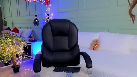 Kat online show from 12.17.25