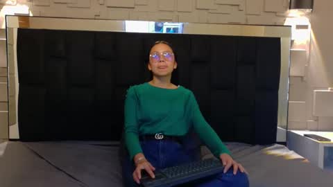 Katalina online show from 11.07.25