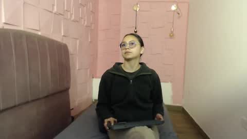 Katalina online show from 12.05.25