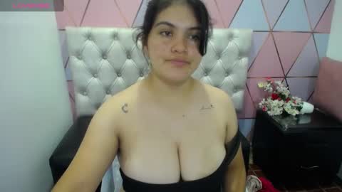 Snapshot of katalina_santana25 chatting on 03.05.25 katalina santana25 online show from 03.05.25