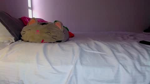 katalinaferreirax online show from 12.10.24