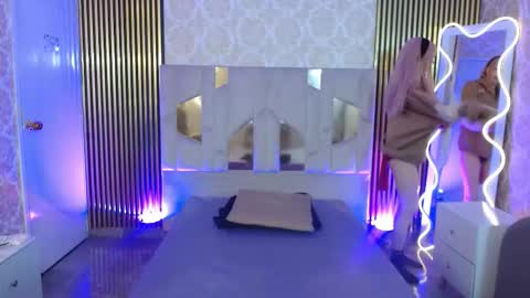 Snapshot of katana_tay chatting on 10.22.25 katana_tay online show from 10.22.25