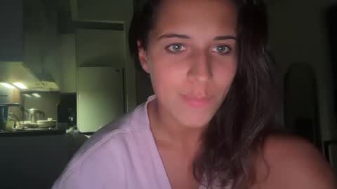 Snapshot of katarasimon chatting on 10.13.25 katarasimon online show from 10.13.25