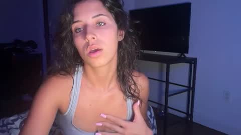 Snapshot of katarasimon chatting on 11.24.25 katarasimon online show from 11.24.25