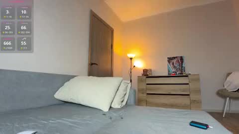 Snapshot of kate__love chatting on 12.18.25 Kate online show from 12.18.25