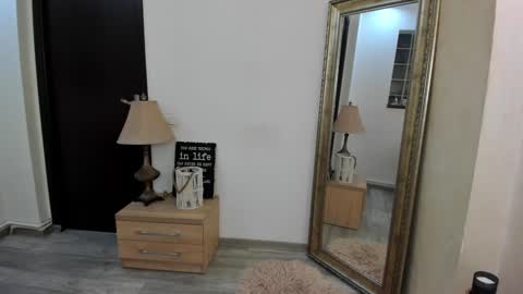 Snapshot of kate_belle chatting on 01.25.25 Kate online show from 01.25.25