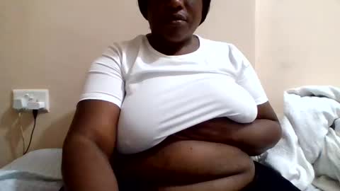 Snapshot of kate_melody5 chatting on 06.25.26 kate_melody5 online show from 06.25.26