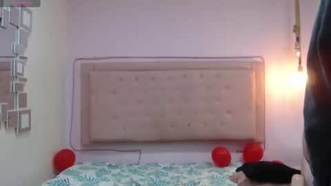 kate online show from 02.18.25