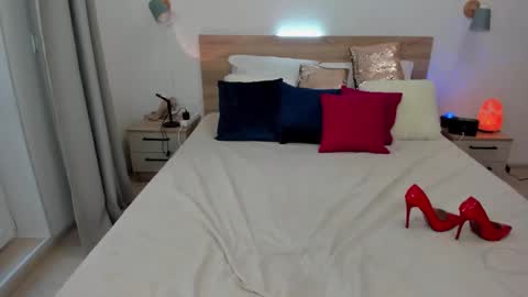 kate_redgar online show from 09.12.25