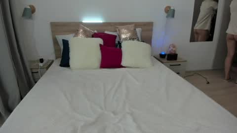 kate_redgar online show from 04.21.26