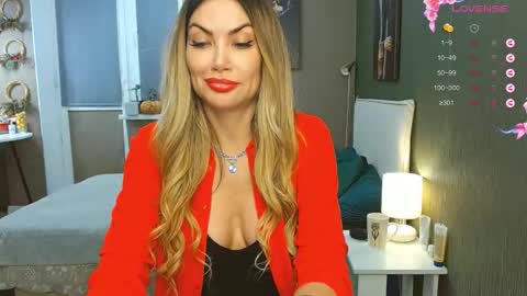 Snapshot of kate_space chatting on 12.19.25 Therapist online show from 12.19.25