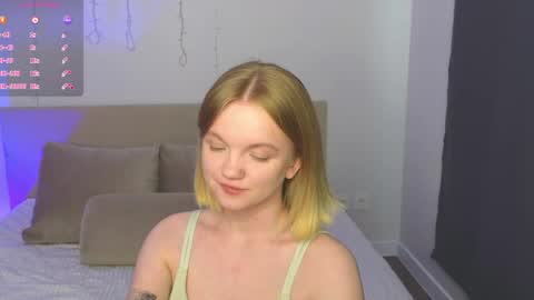 Snapshot of katebunnys chatting on 05.10.26 katebunnys online show from 05.10.26