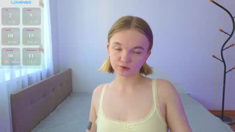 Snapshot of katebunnys chatting on 06.18.26 katebunnys online show from 06.18.26