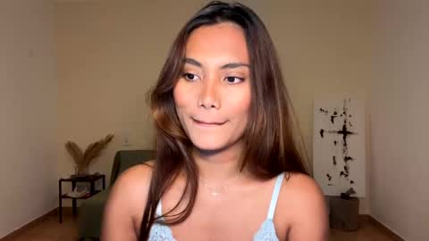 Snapshot of katedami chatting on 12.13.24 Kate Dami online show from 12.13.24
