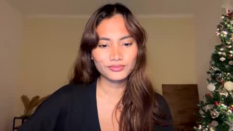 Snapshot of katedami chatting on 12.29.24 Kate Dami online show from 12.29.24