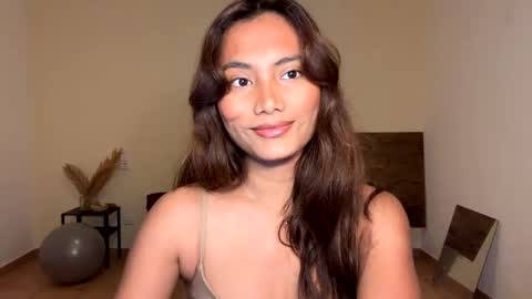 Snapshot of katedami chatting on 02.15.25 Kate Dami online show from 02.15.25