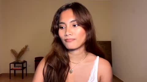 Snapshot of katedami chatting on 02.21.25 Kate Dami online show from 02.21.25