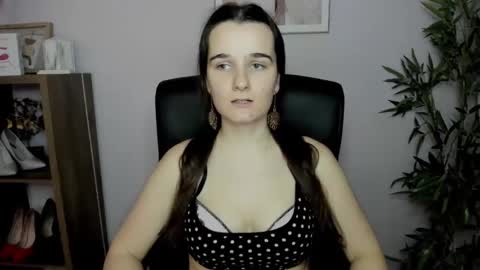 Snapshot of katedesire chatting on 01.18.25 Kate  online show from 01.18.25