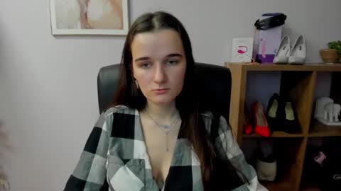 Snapshot of katedesire chatting on 12.21.25 Kate online show from 12.21.25